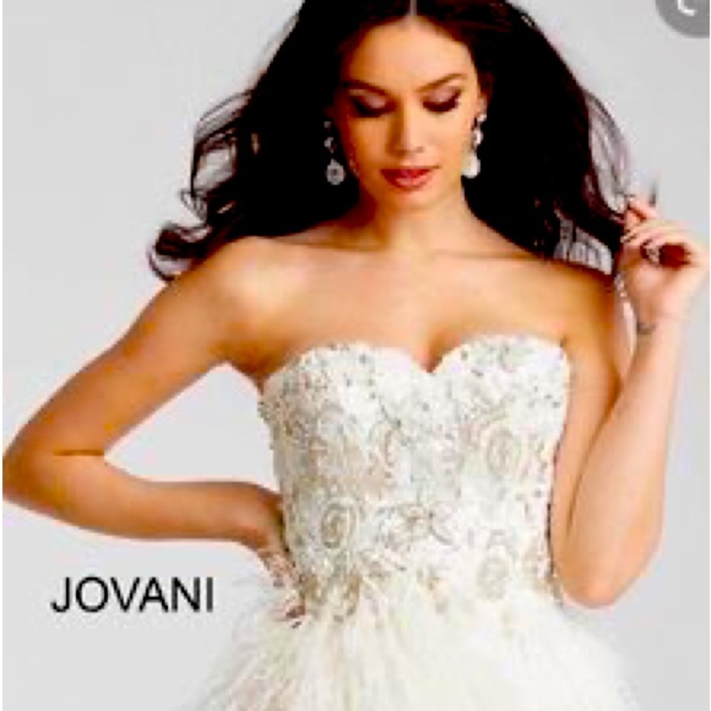 Jovani feather cocktail dress size 6 style 50122